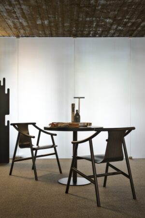 MAGISTRETTI 0301  Sessel, Sitzschale Schichtholz, Gebrüder Thonet Vienna