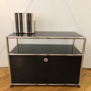USM Haller Beistellmöbel / TV Board QS O1