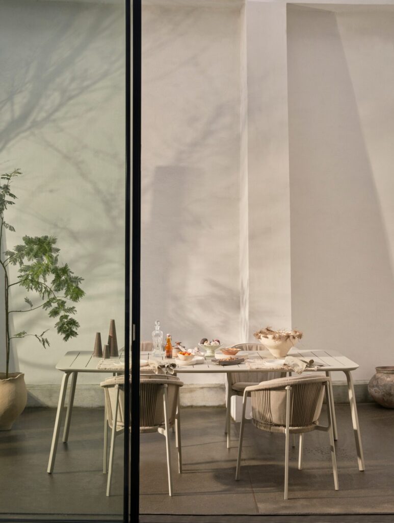 vipp733 lagrasse dining table large 02 2